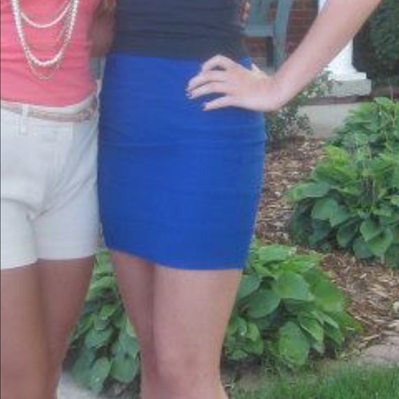 🌈FREE WITH PURCHASE skirt - Picture 2 of 7